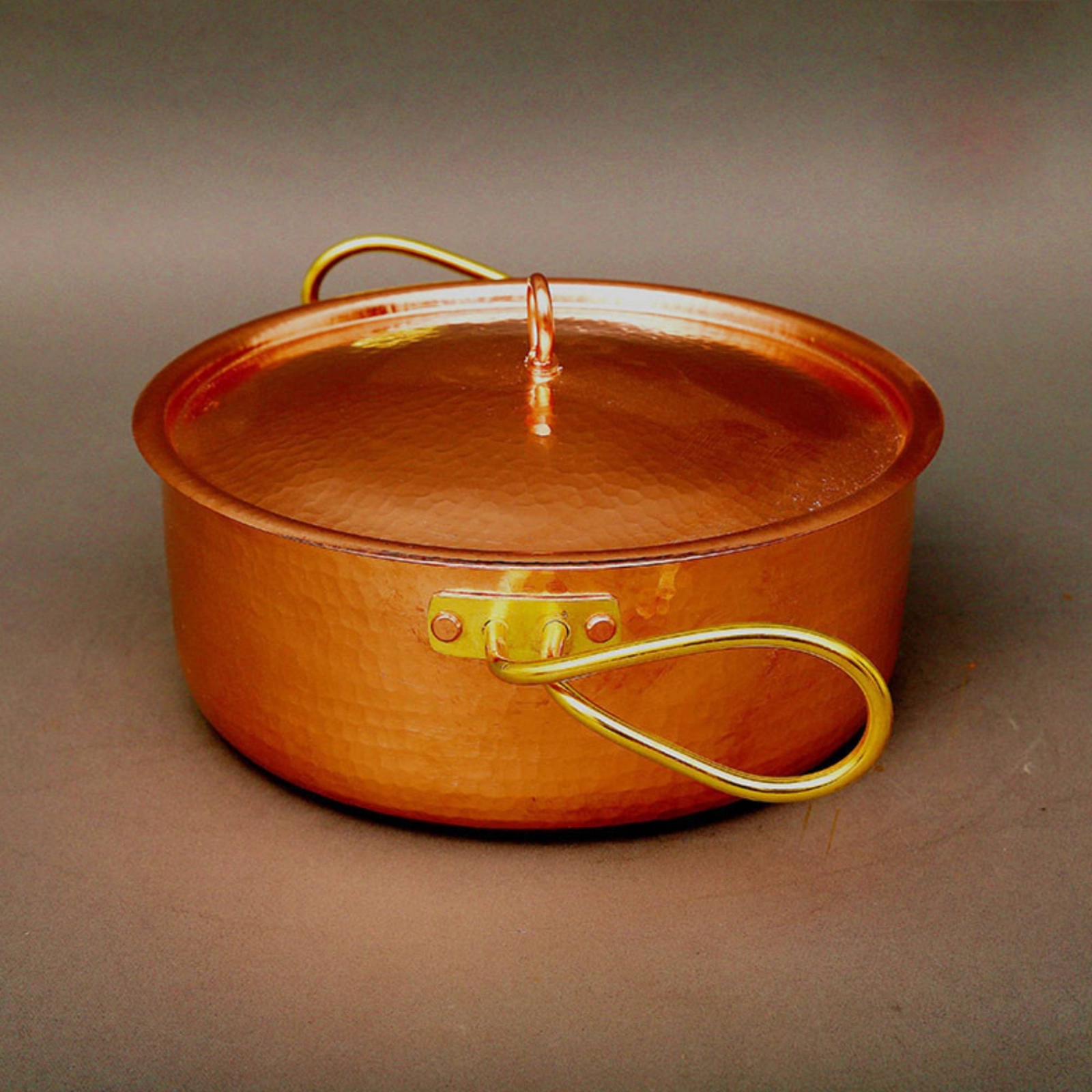 Home Cooking Restaurants - Copper Pot with Lid Elegant Hammered